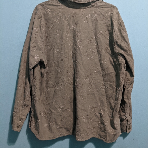 Tradition button-up top - Picture 6 of 8